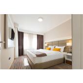  C4 CCT - Plaf. / Appl. Mur IP4 