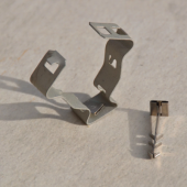  Attache pour conduit/ c�ble su 