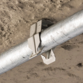  Attache ins�rable pour conduit 