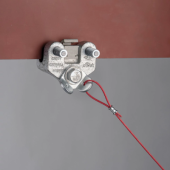  Attache de retenue universelle 