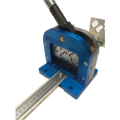  Outil de d�coupage et de poin� 