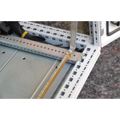  Barre de mise � la terre et ne 