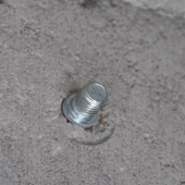  Cheville universelle, vis 6�8 