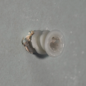  Cheville autoperceuse pour pla 