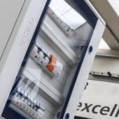  CONTRE-PORTE A CHARNIERES EN P 