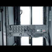  APC NetShelter Metered Rack PD 