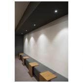  NEW TRIAr UNIVERSAL 68, spot e 