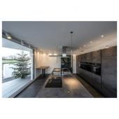  NEW TRIAr UNIVERSAL 68, spot e 