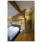  NEW TRIAr UNIVERSAL 68, spot e 