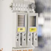  Etiquettes polyester adh�sives 